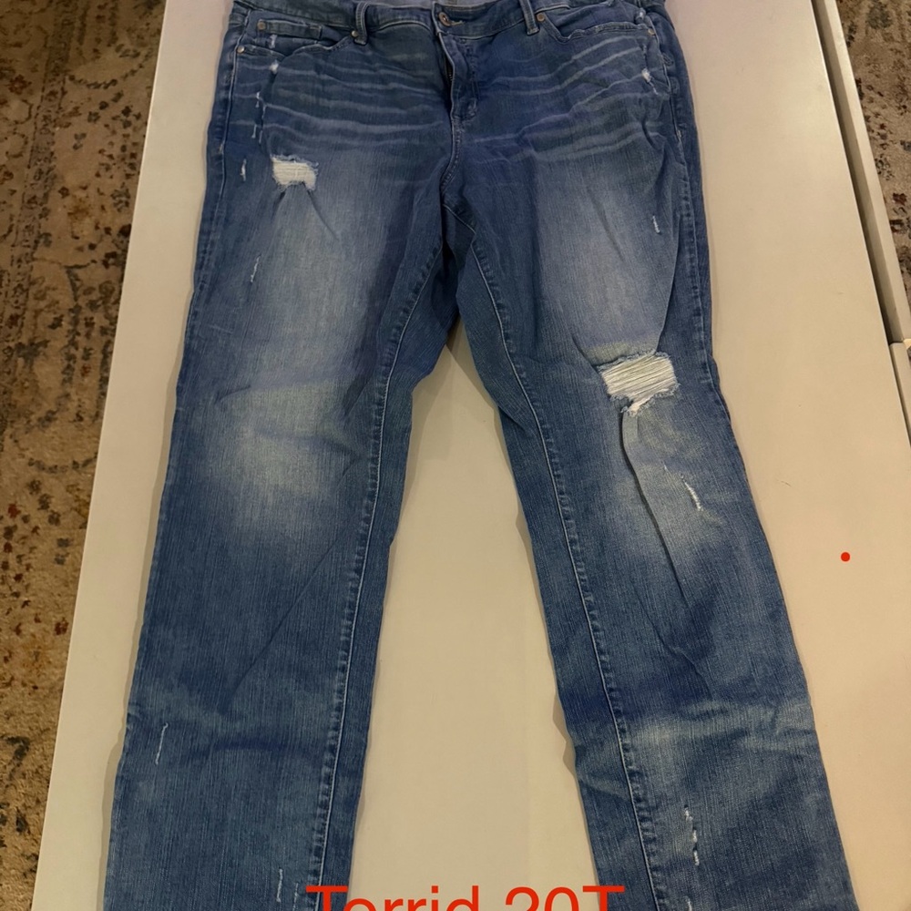 Torrid Women's Light Blue Straight Leg Jeans